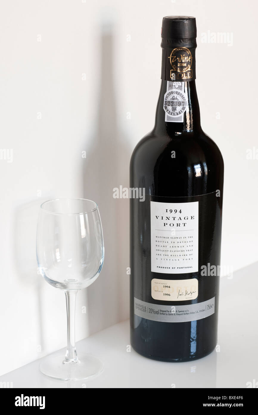75 cl Bottle of Marks and Spencer 20 alcohol 1994 vintage port Stock