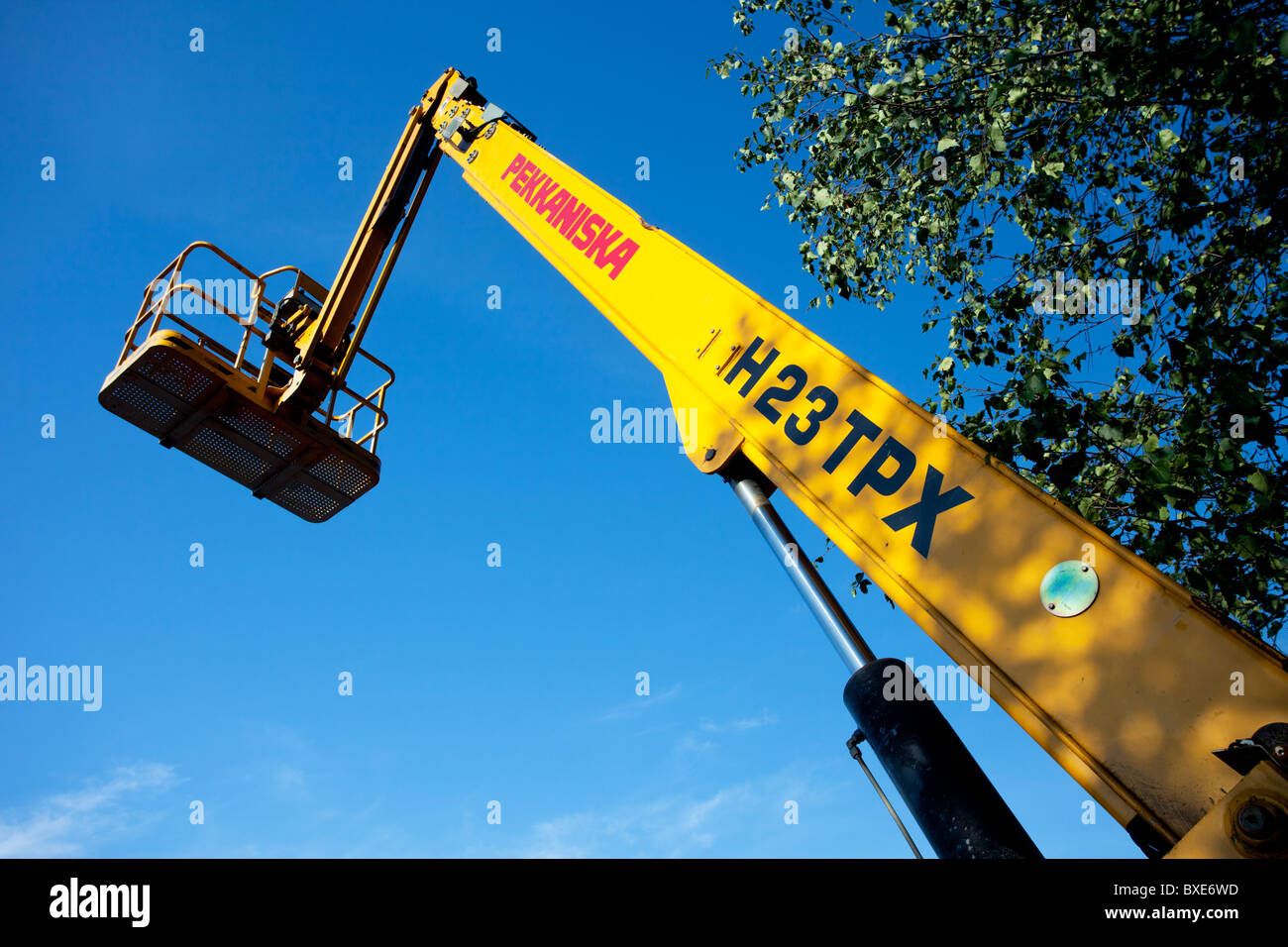 Telescopic boom lift hires stock photography and images Alamy