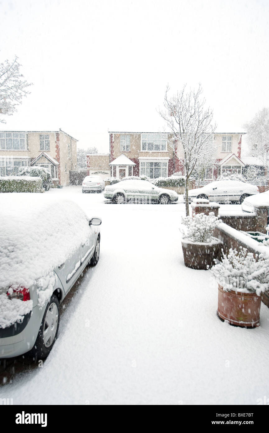 pic Photography Heavy Snow Falling https www alamy com stock photo heavy snow falling london england uk 33504572 html
