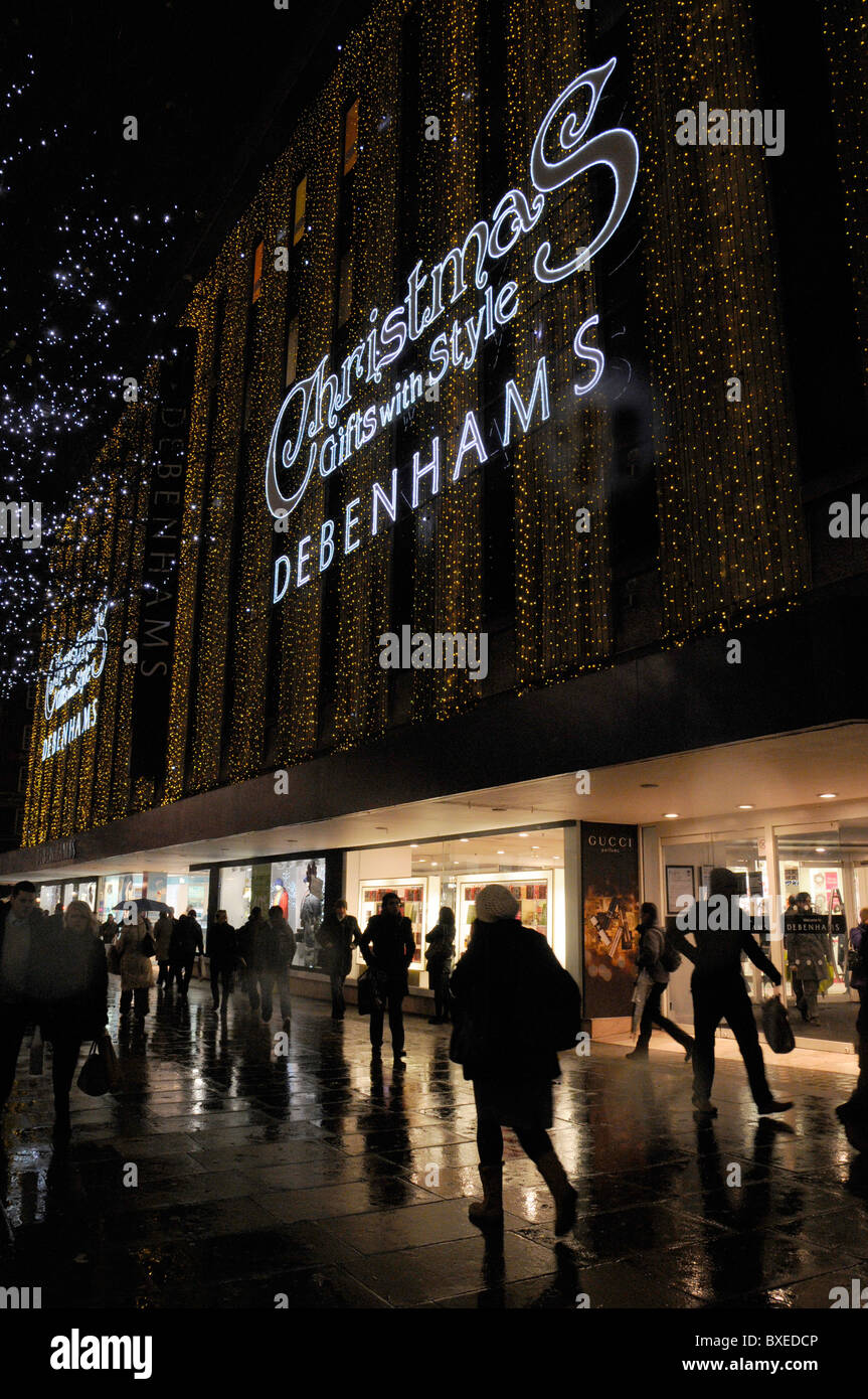 UK. CHRISTMAS SHOPPING IN OXFORD STREET IN LONDON Stock Photo - Alamy
