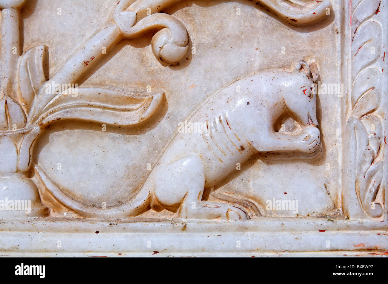 India - Rajasthan - Deshnok - rat sculpture at the Karni Mata temple Stock Photo