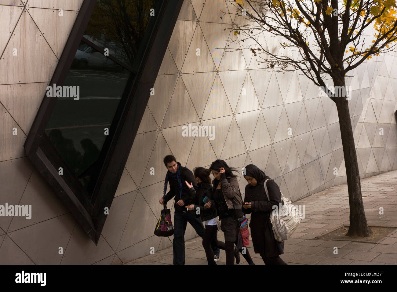 Exterior of the Daniel Libeskind designed London Metropolitan University's modern Graduate Centre. Stock Photo
