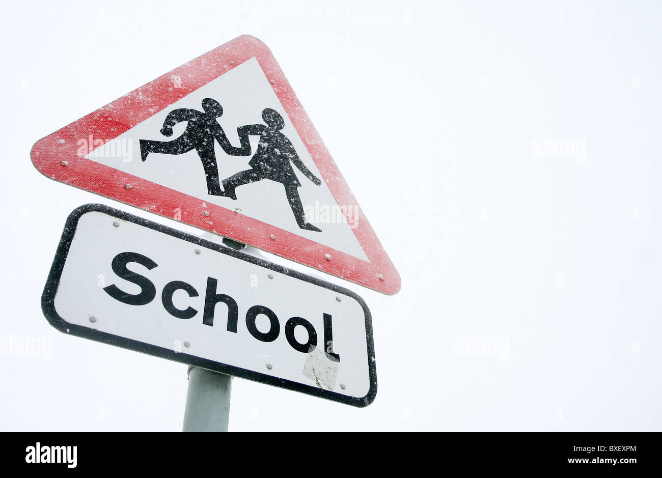 School Crossing Sign Images – Browse 20,128 Stock Photos, Vectors