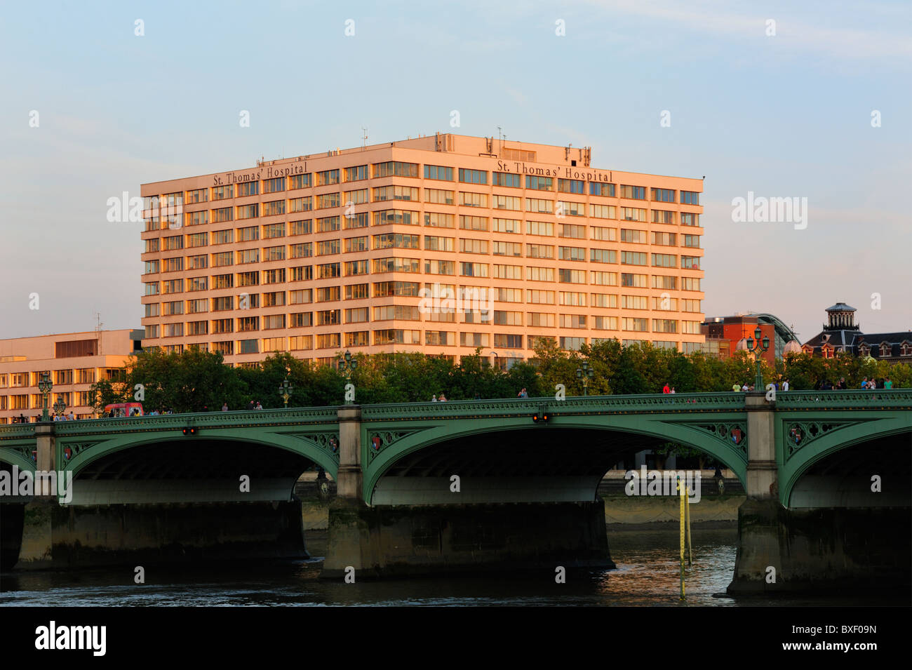 St Thomas Hospital London High Resolution Stock Photography and Images