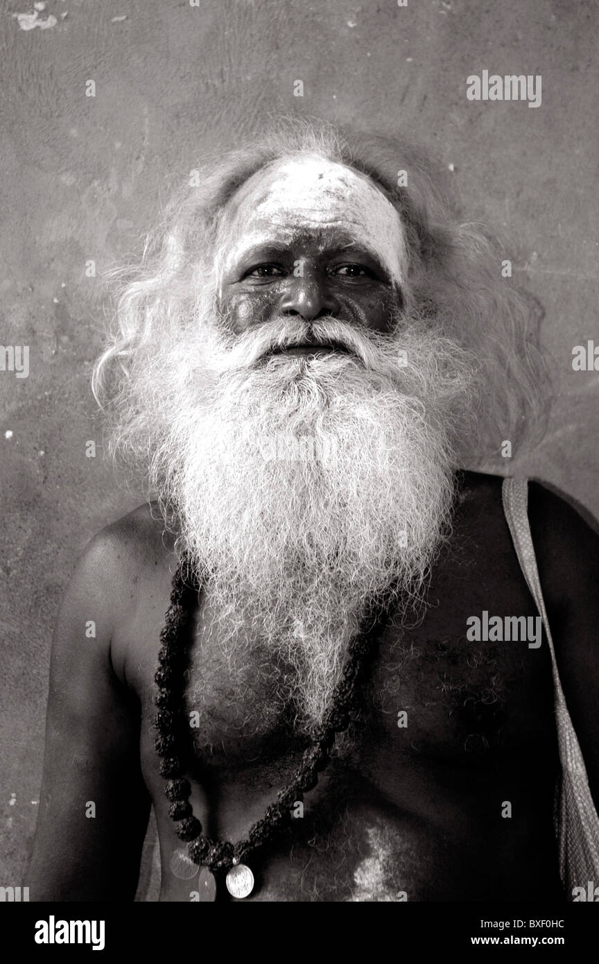 An old man with white beard hi-res stock photography and images - Alamy