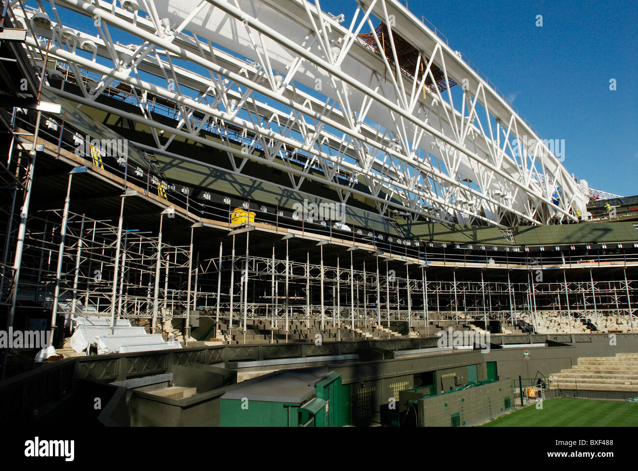 New roof trusses for new retractable roof of Centre Court All England Lawn Tennis Club Wimbledon London UK 2008 Stock Photo