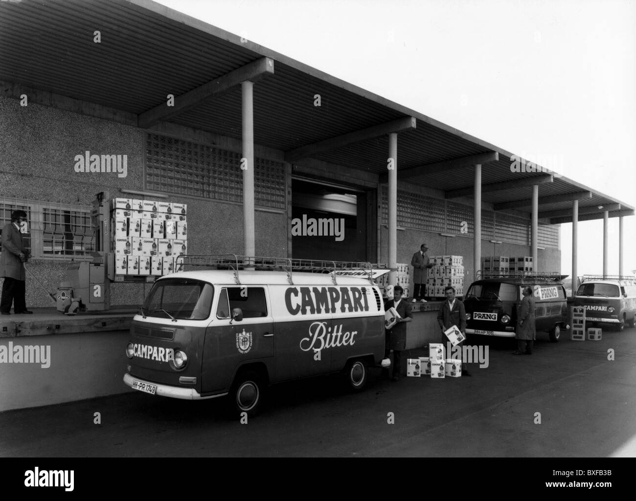 trade, food, Volkswagen vans are being loaded with Campari beverages in an  entrepot, Hamburg, Germany, 1971, Additional-Rights-Clearences-Not  Available Stock Photo - Alamy