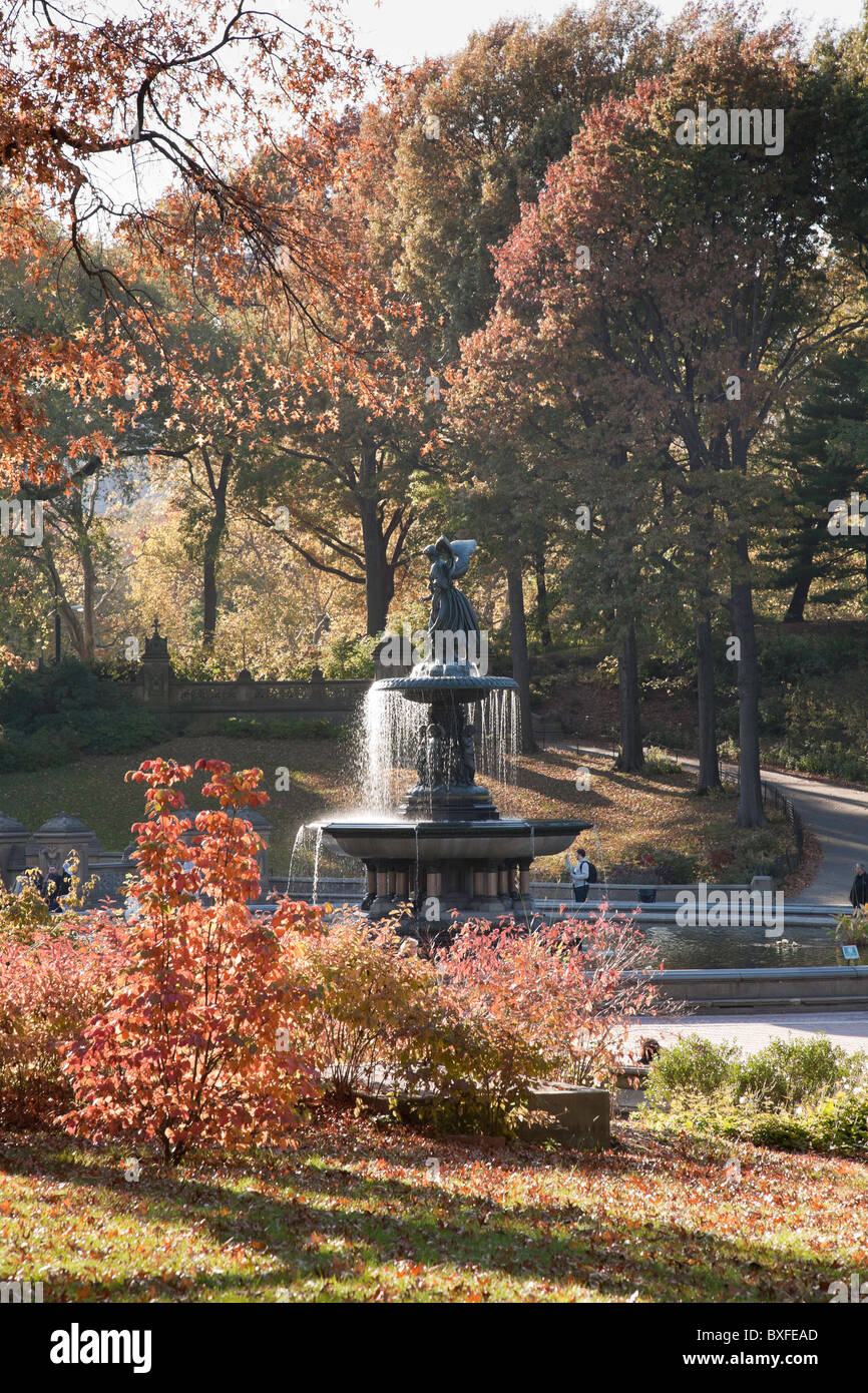 Bethesda Plaza, Angel of the Waters Fountain, NYC Stock Photo Alamy