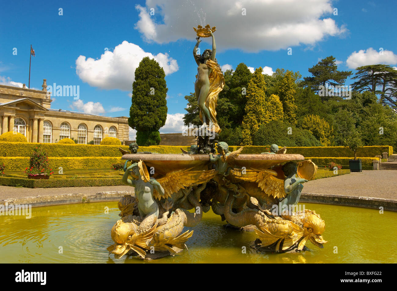 Blenheim Palace Italian Garden and Fountain - England Stock Photo