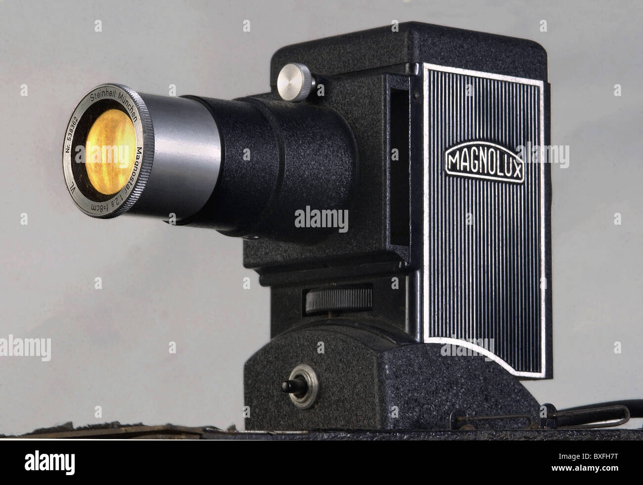 photography, projectors, slide projector, slide projectors, Magnolux