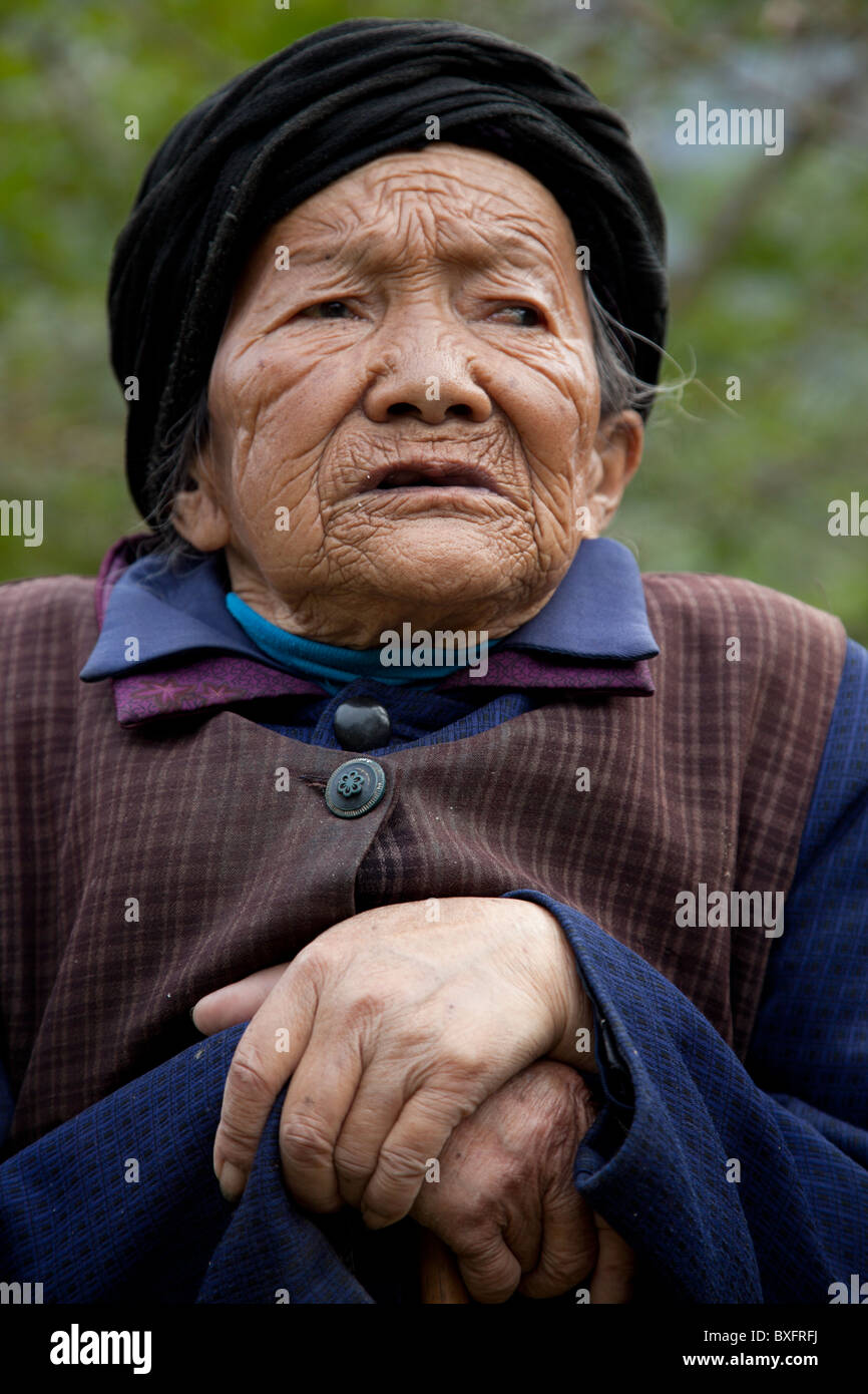 Chinese woman peasant hi-res stock photography and images - Alamy