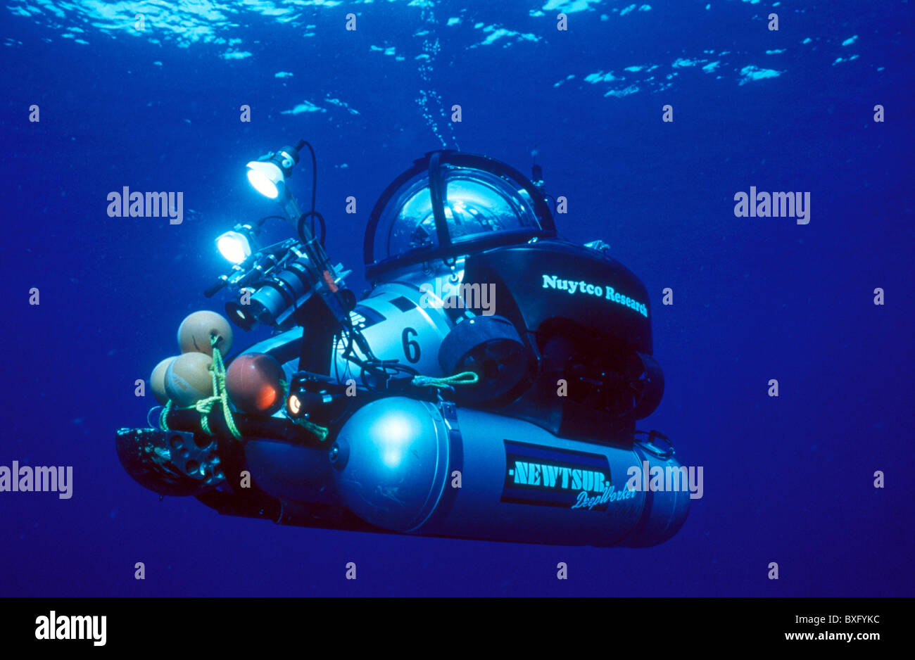 Submersible underwater research hi-res stock photography and