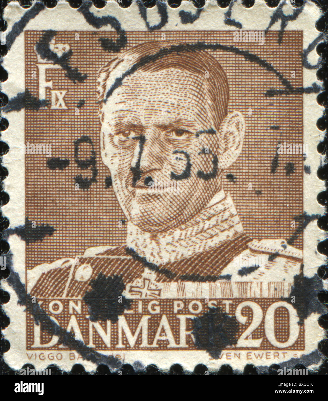 DENMARK - CIRCA 1939: A stamp printed in Denmark shows King Christian X, series, circa 1939 Stock Photo