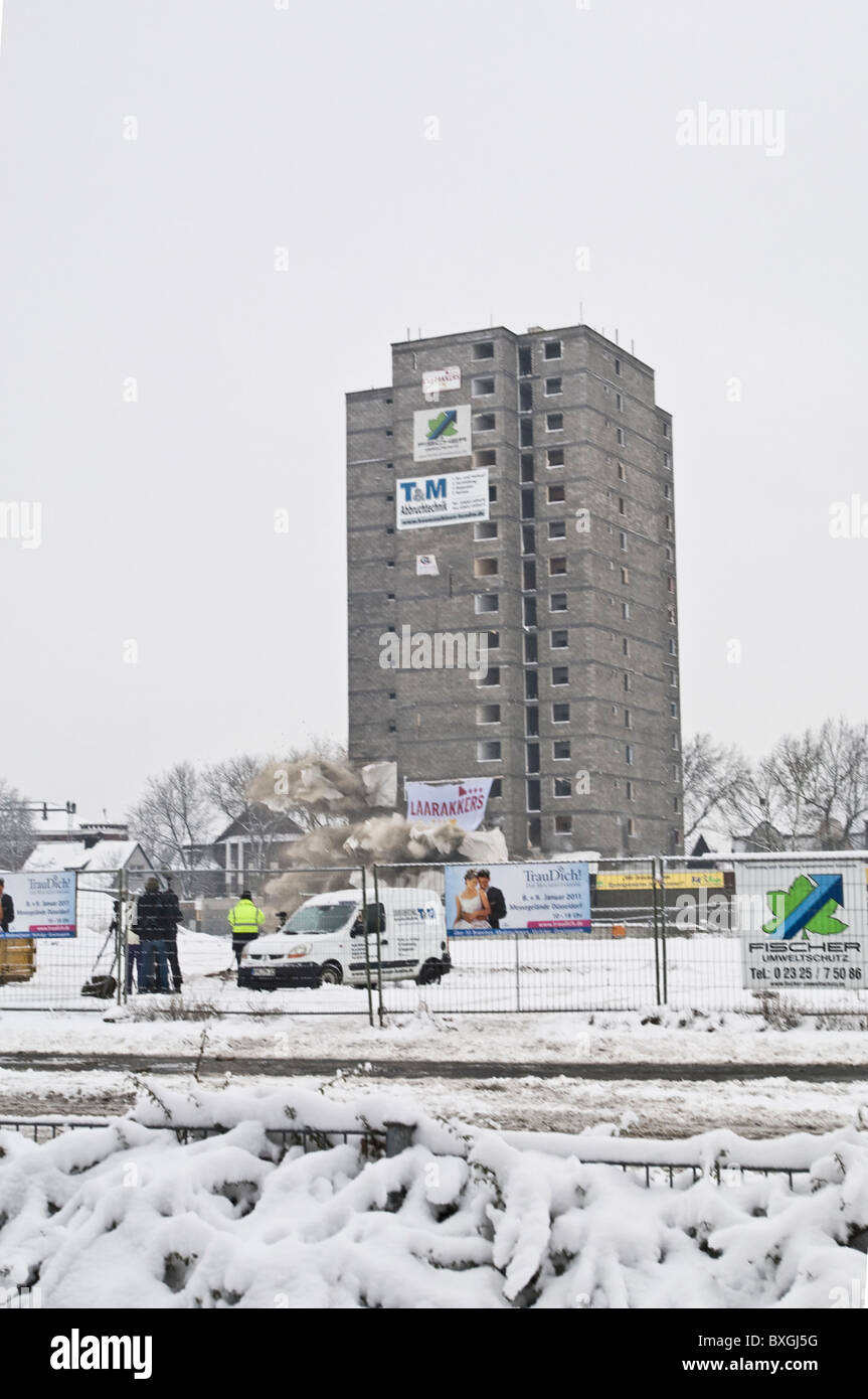 Wohnhochhaus weisser riese hi-res stock photography and images - Alamy