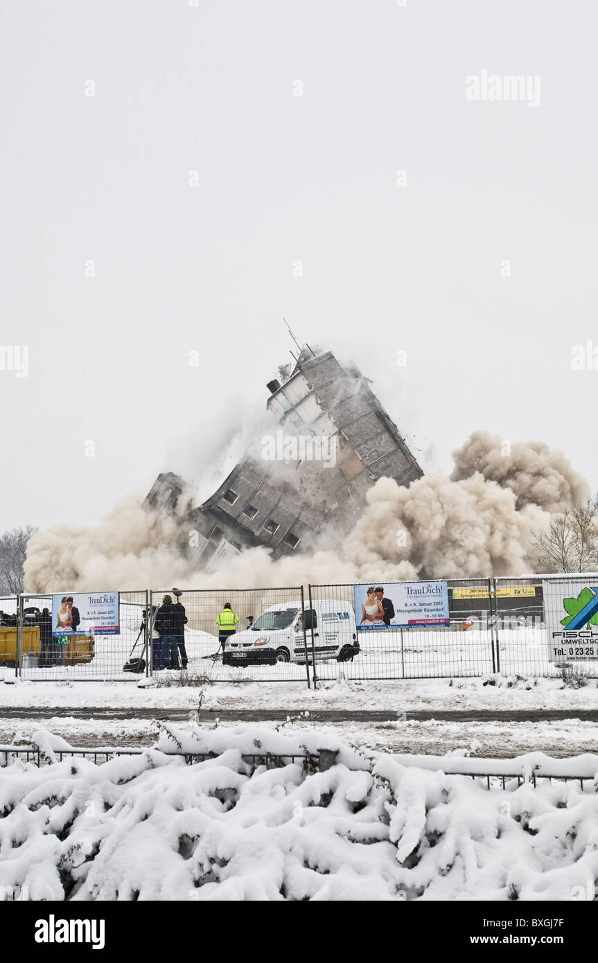 Wohnhochhaus weisser riese hi-res stock photography and images - Alamy