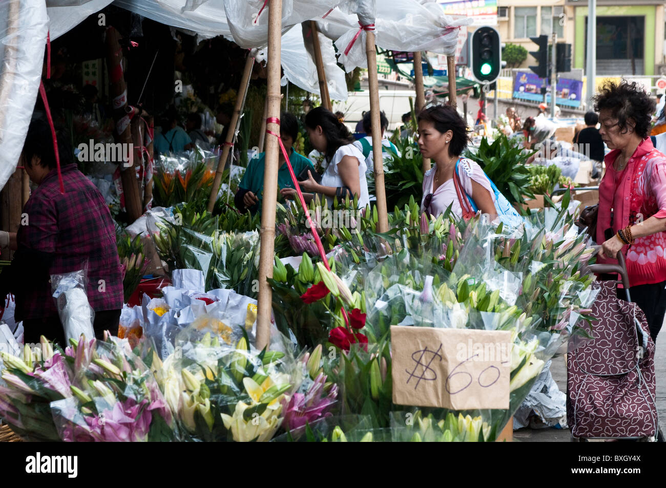 Shoppers At The Flower Market Mong Kok Kowloon Hong Kong China Stock Photo Alamy