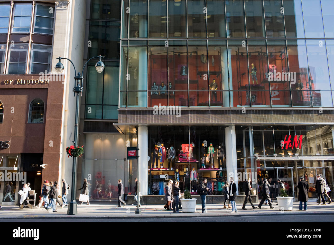 5th avenue new york shopping holiday hi-res stock photography and images -  Alamy