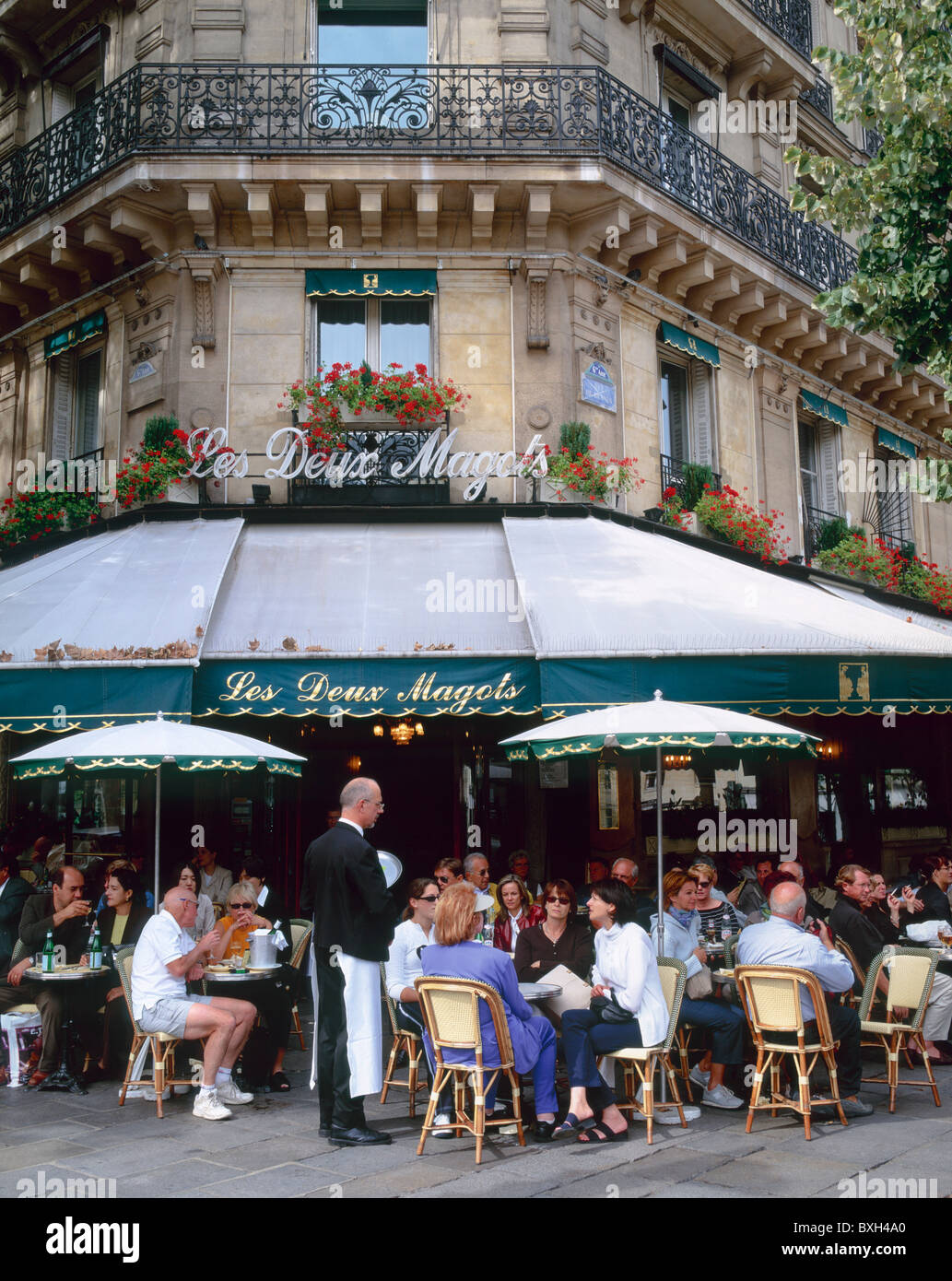 Les Deux Magots Cafe, Paris, France Stock Photo