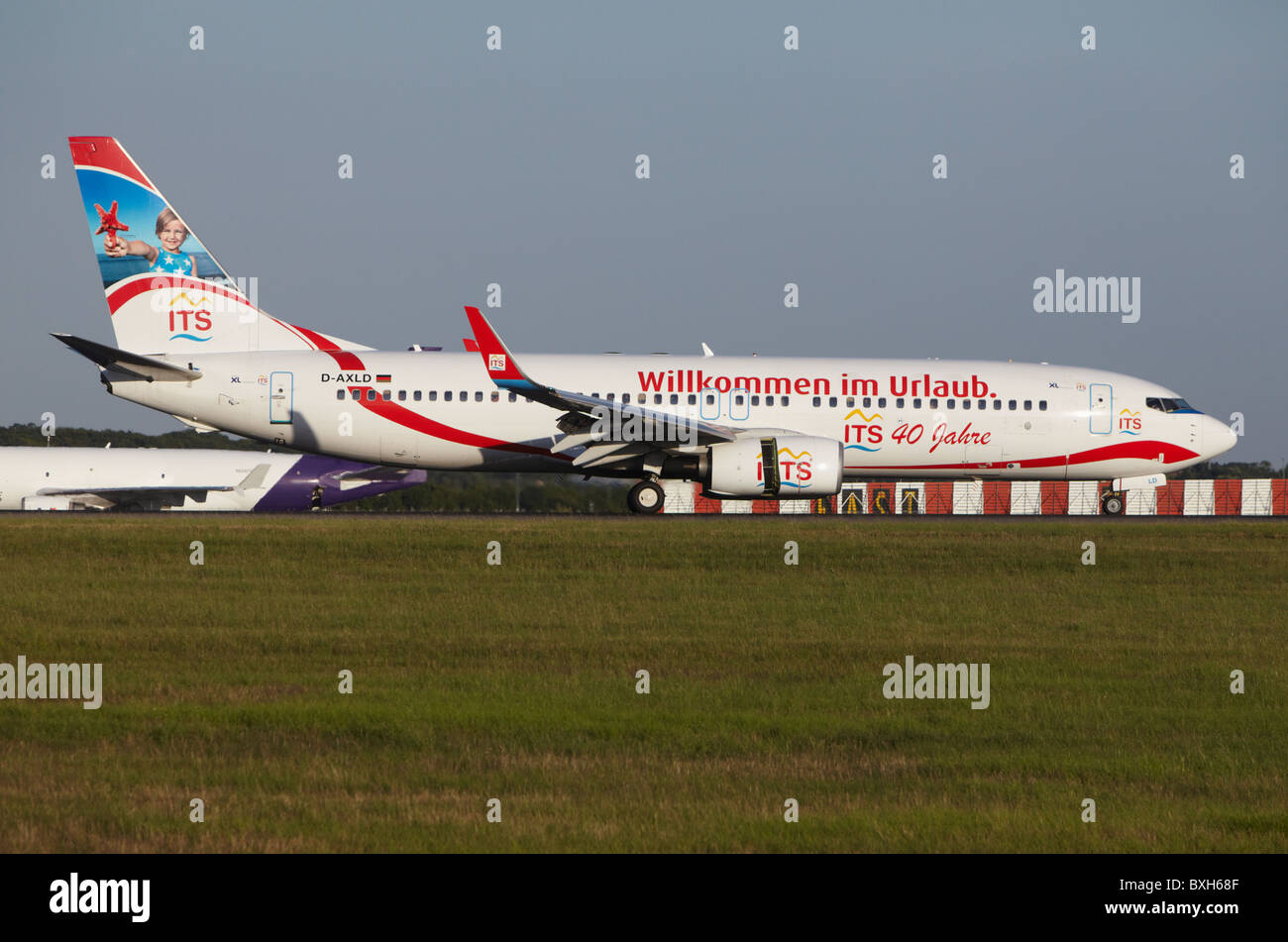 Xl Airways Germany Boeing 737 8fh Landed At Stansted Airport