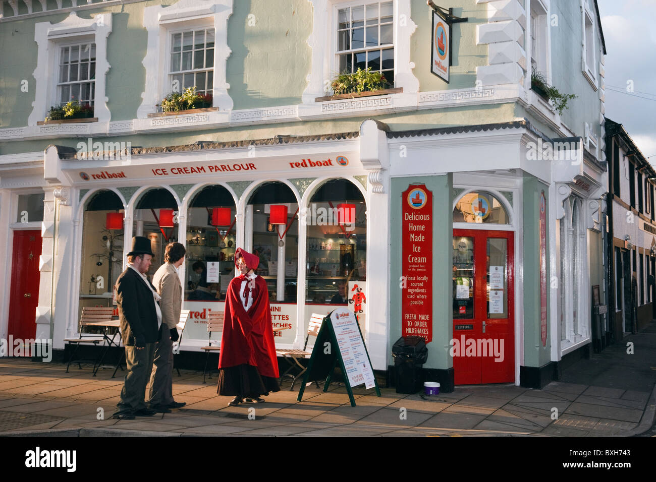 Beaumaris, Isle of Anglesey, North Wales, UK, Britain, Europe. People wearing fancy dress for the Victorian Christmas Fair Stock Photo