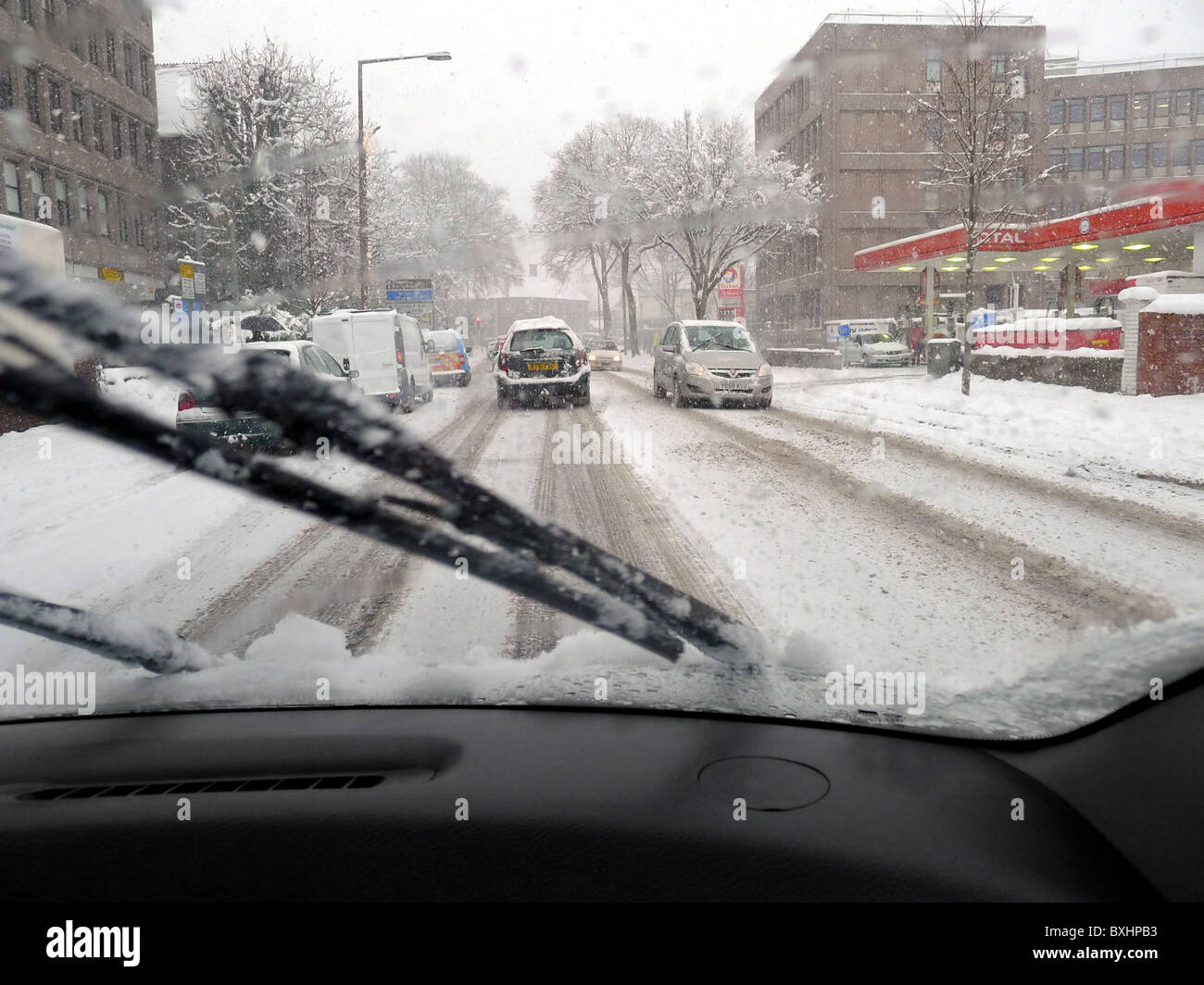 Snow storm through windscreen hi-res stock photography and images - Alamy