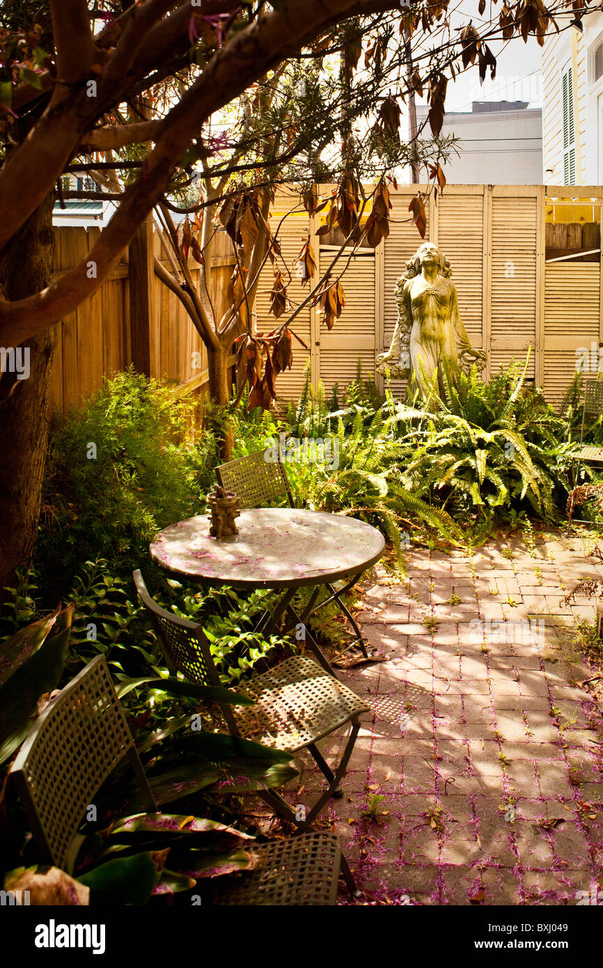 Statue in a private garden in Savannah, USA Stock Photo Alamy