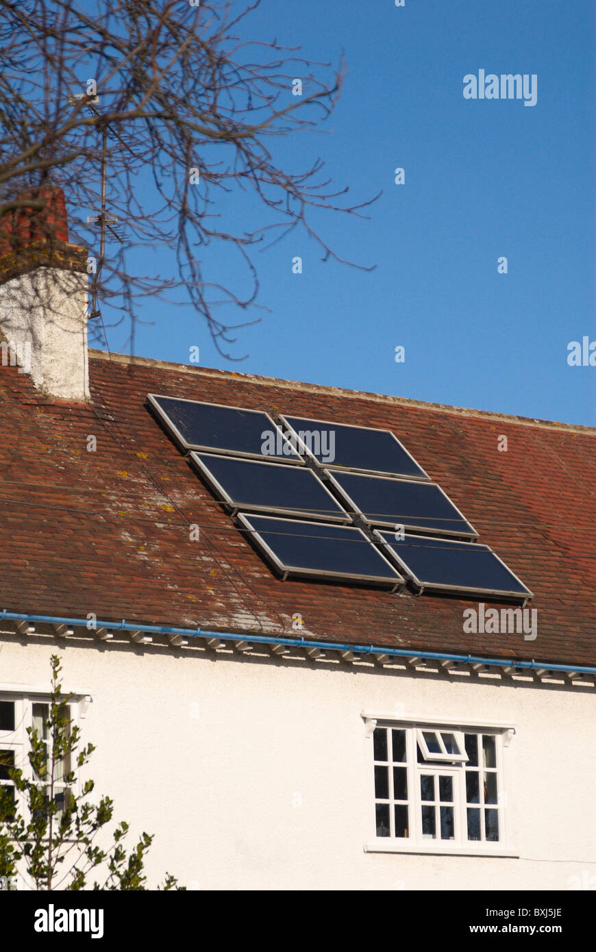 Solar panel cottage uk hires stock photography and images Alamy