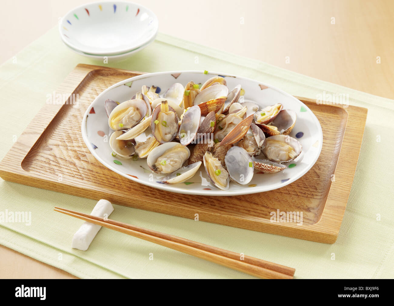 Sake steamed clams Stock Photo Alamy