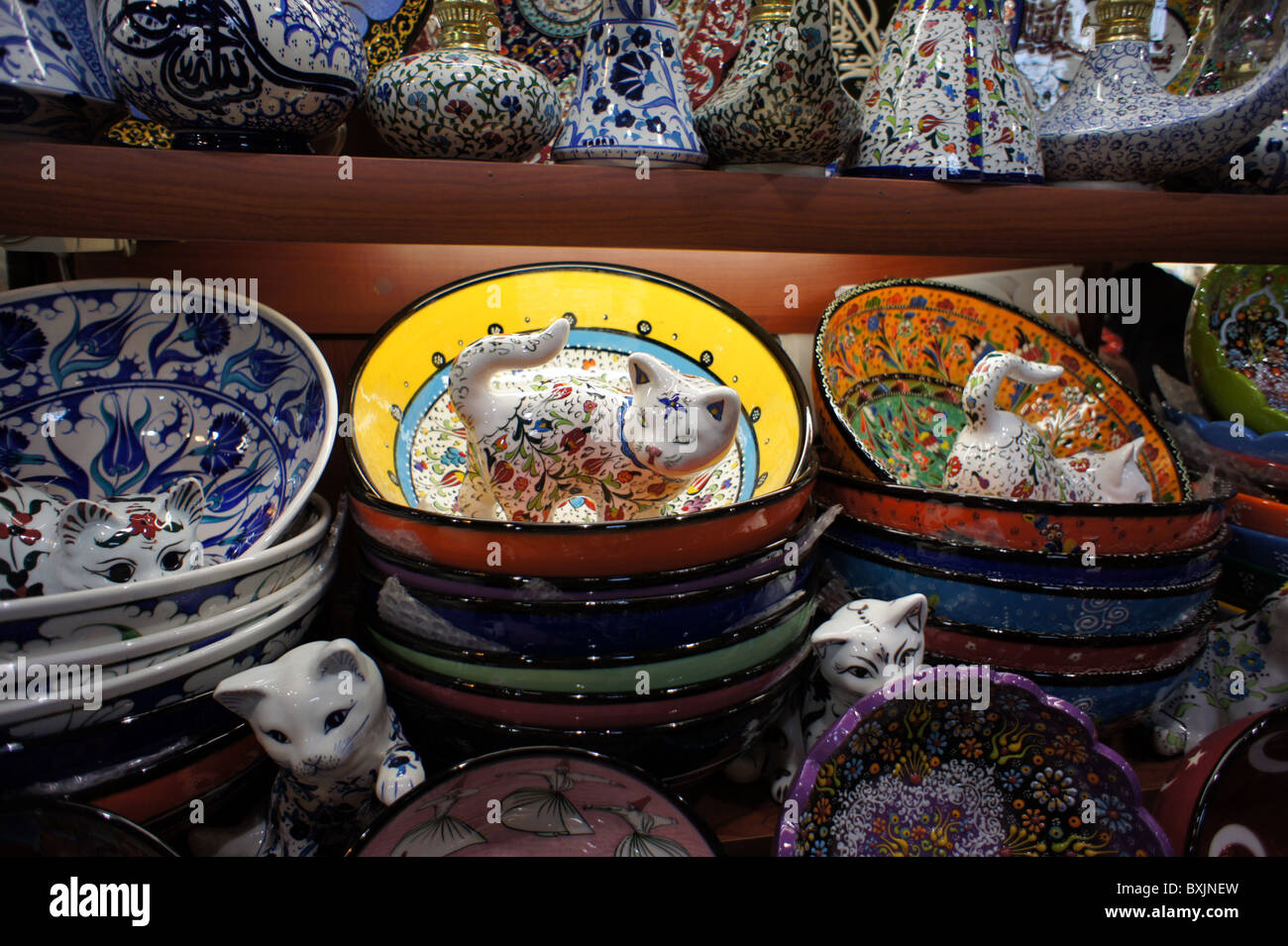 ceramics for sale in the Grand Bazaar, Istanbul, Turkey Stock Photo - Alamy