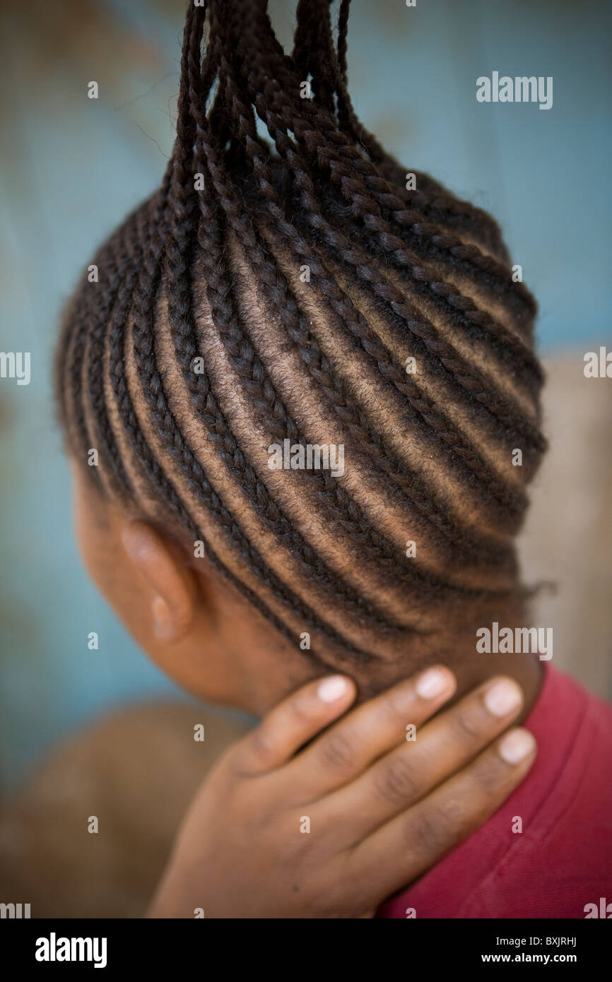 Braiding hair africa hi-res stock photography and images - Alamy