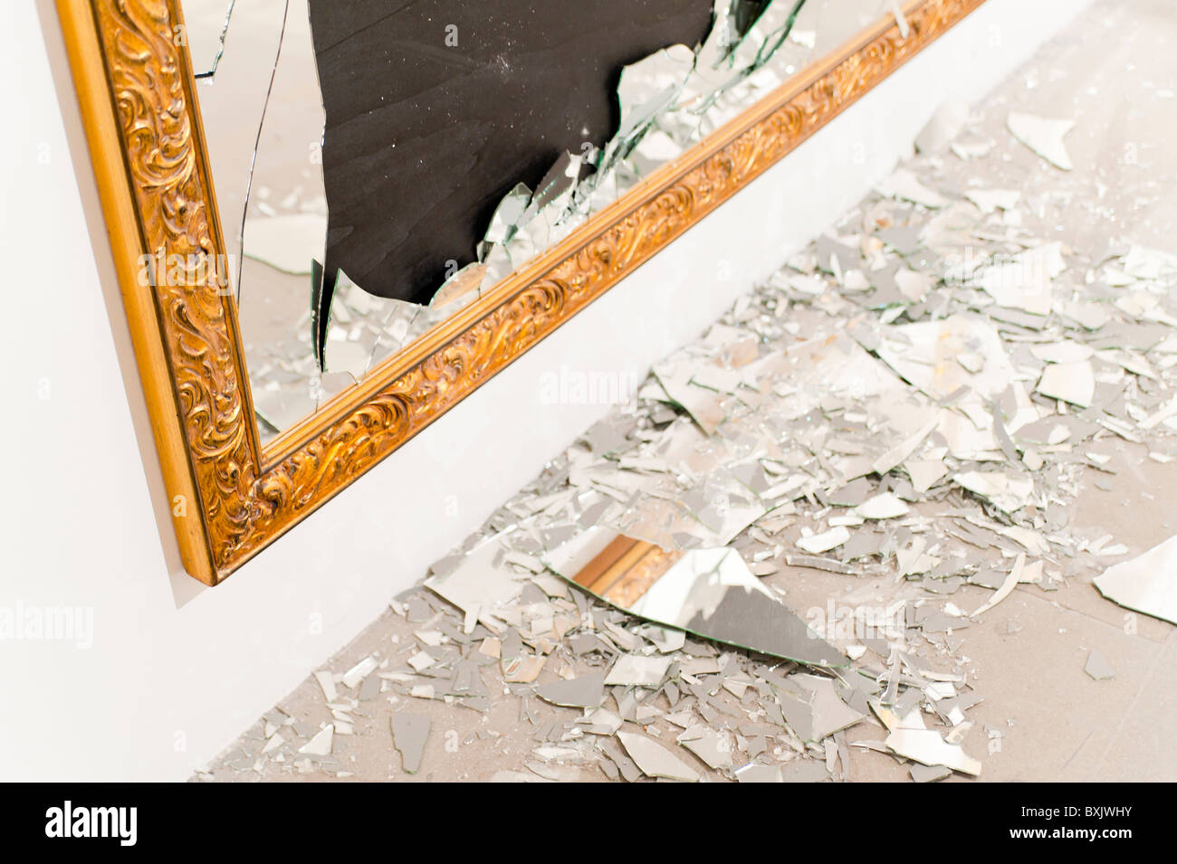 Broken pieces of glass hires stock photography and images Alamy