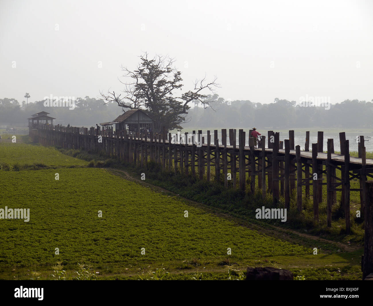 Teak span bridge hi-res stock photography and images - Alamy