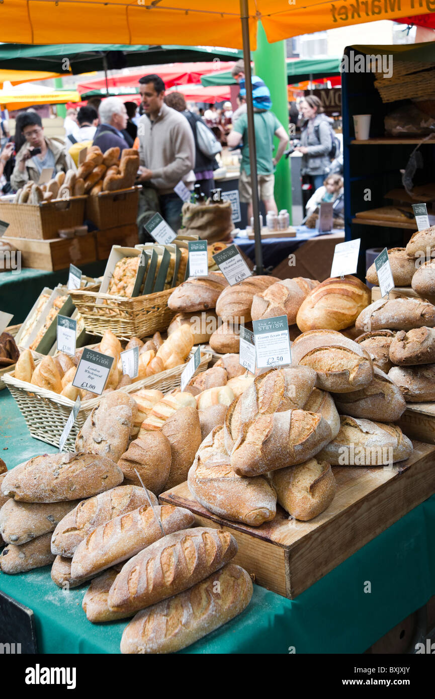 Speciality bread stall in Borough Market, London, England, UK Stock Photo
