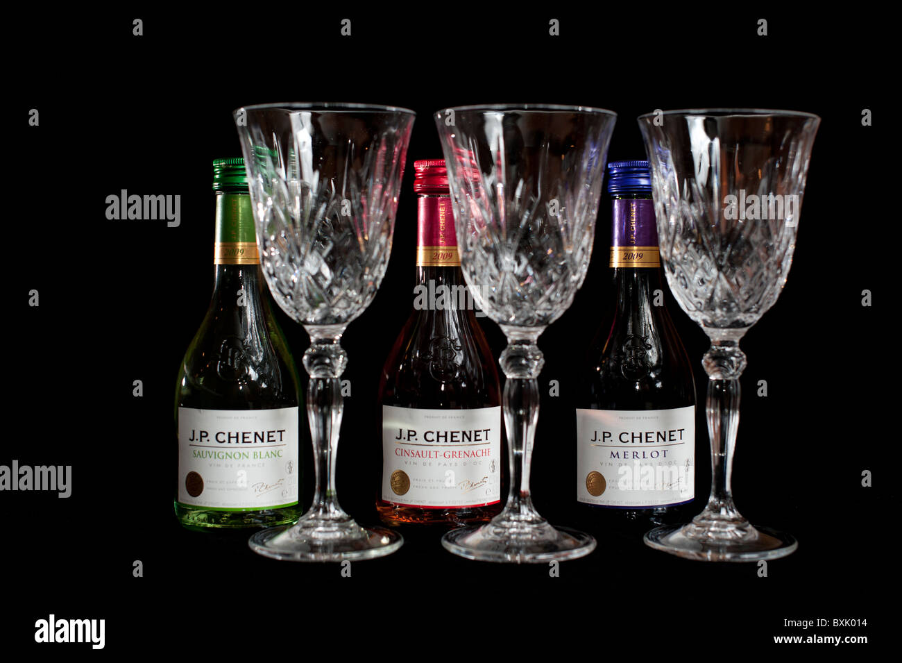 Miniature bottles hi-res stock photography and images - Alamy