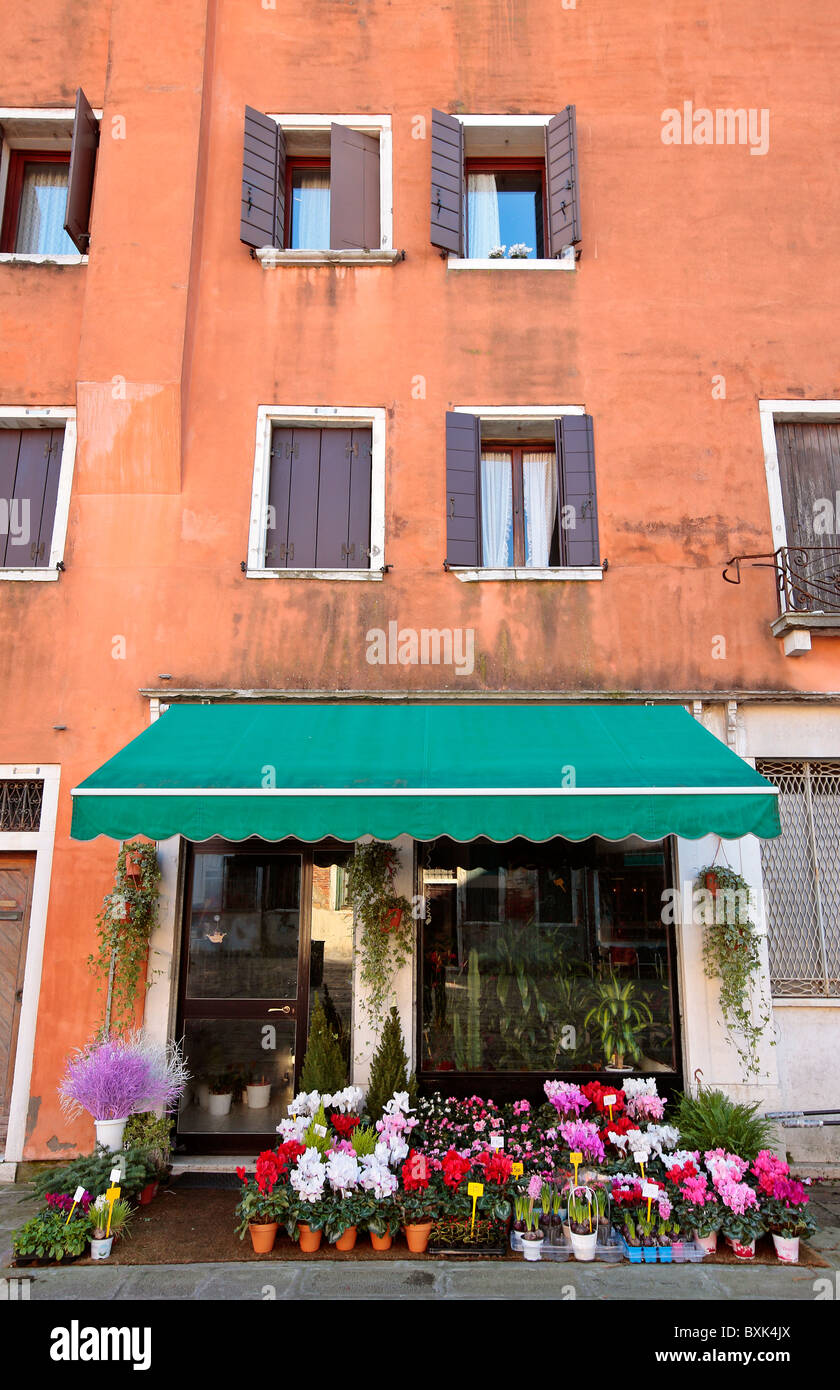 flower shop hires stock photography and images Alamy