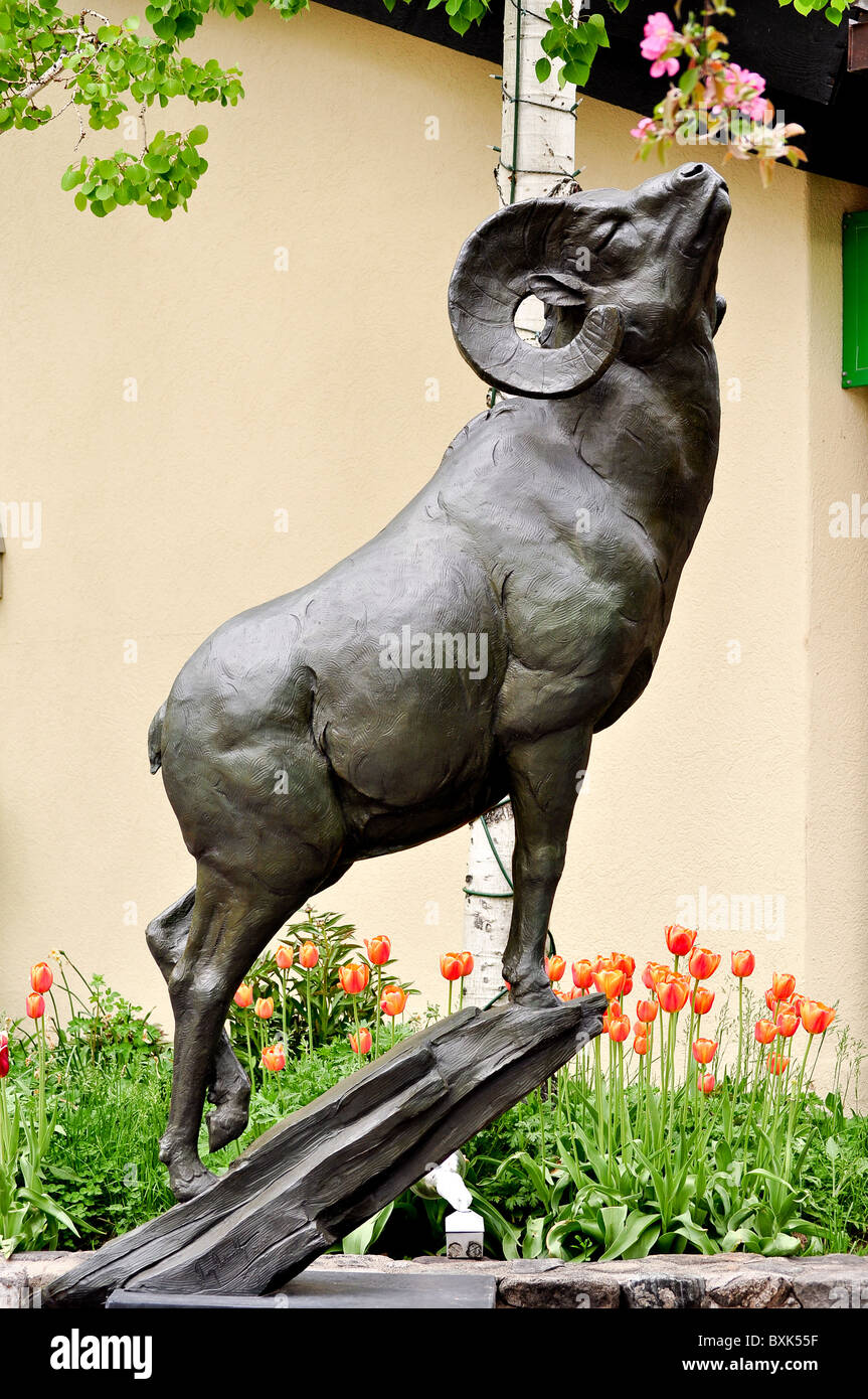 bronze statue of big horn sheep Stock Photo