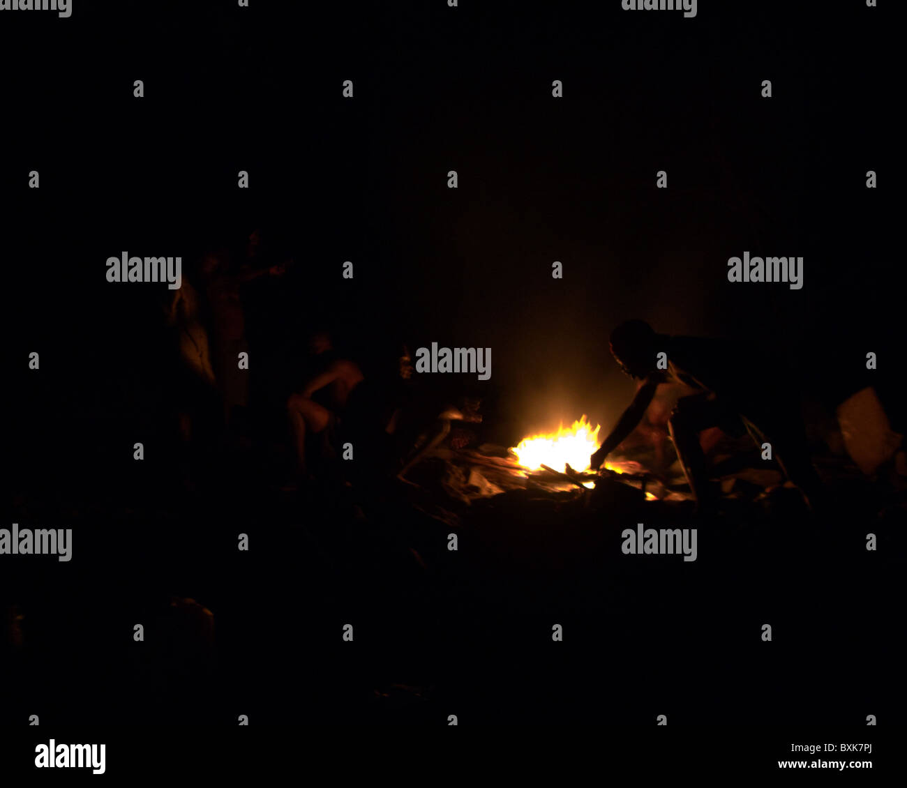 Aboriginal cooking hi-res stock photography and images - Alamy