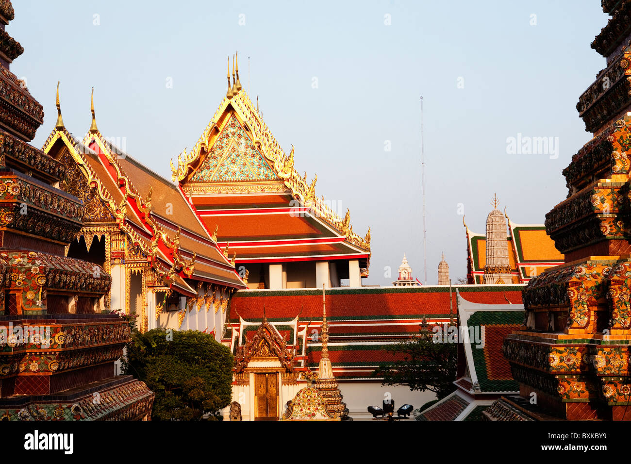 Wat Pho also known as Wat Phra Chetuphon or The Temple of the Reclining ...