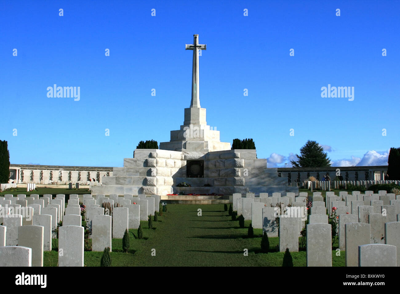 Tyne Cot cemetery at Zonnebeke near Passendale (Passchendaele), Ypres, Belgium Stock Photo