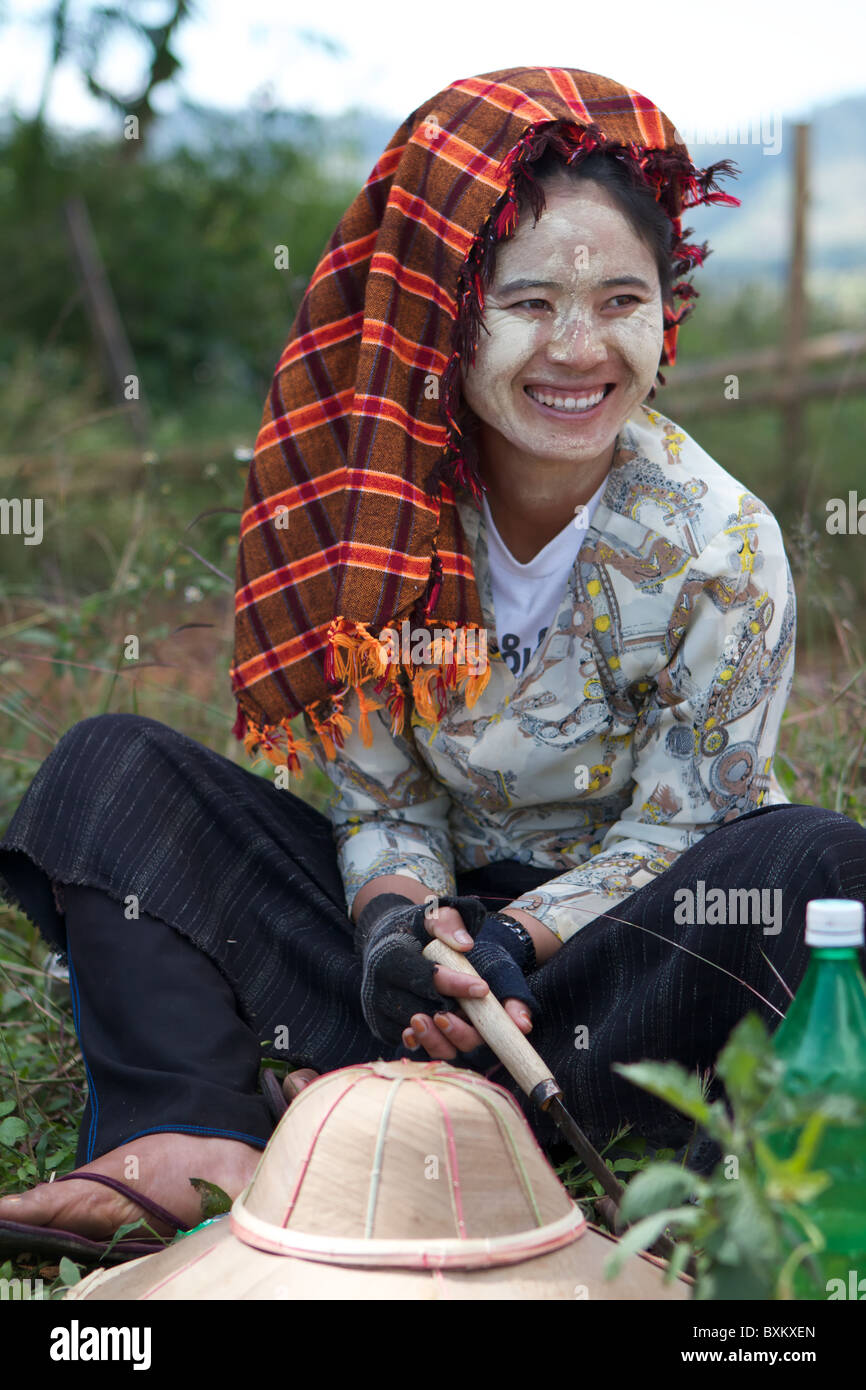 Burmese woman hi-res stock photography and images - Alamy