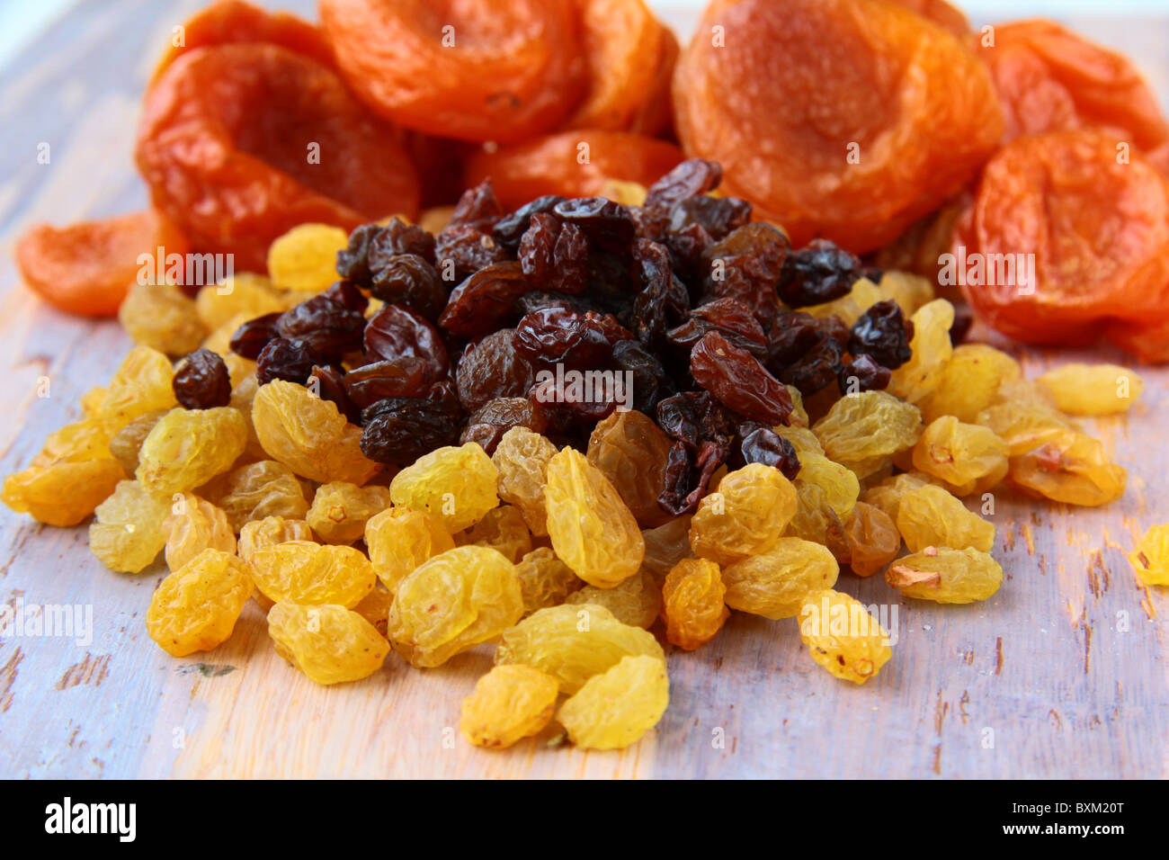 Dried grapes raisins are two types of white and black Stock Photo Alamy