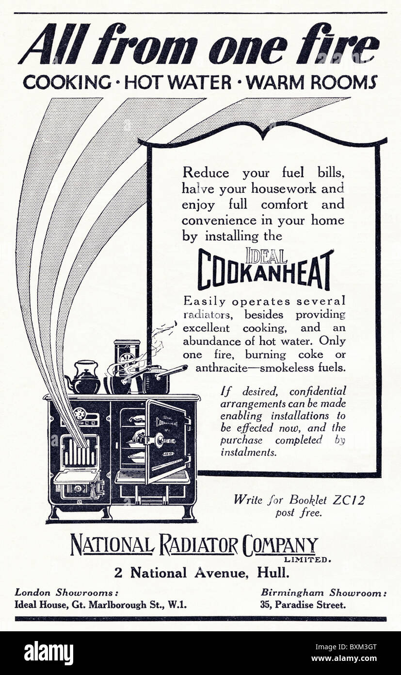 Advertisement for Ideal Cookanheat kitchen range in women's magazine circa 1929 Stock Photo
