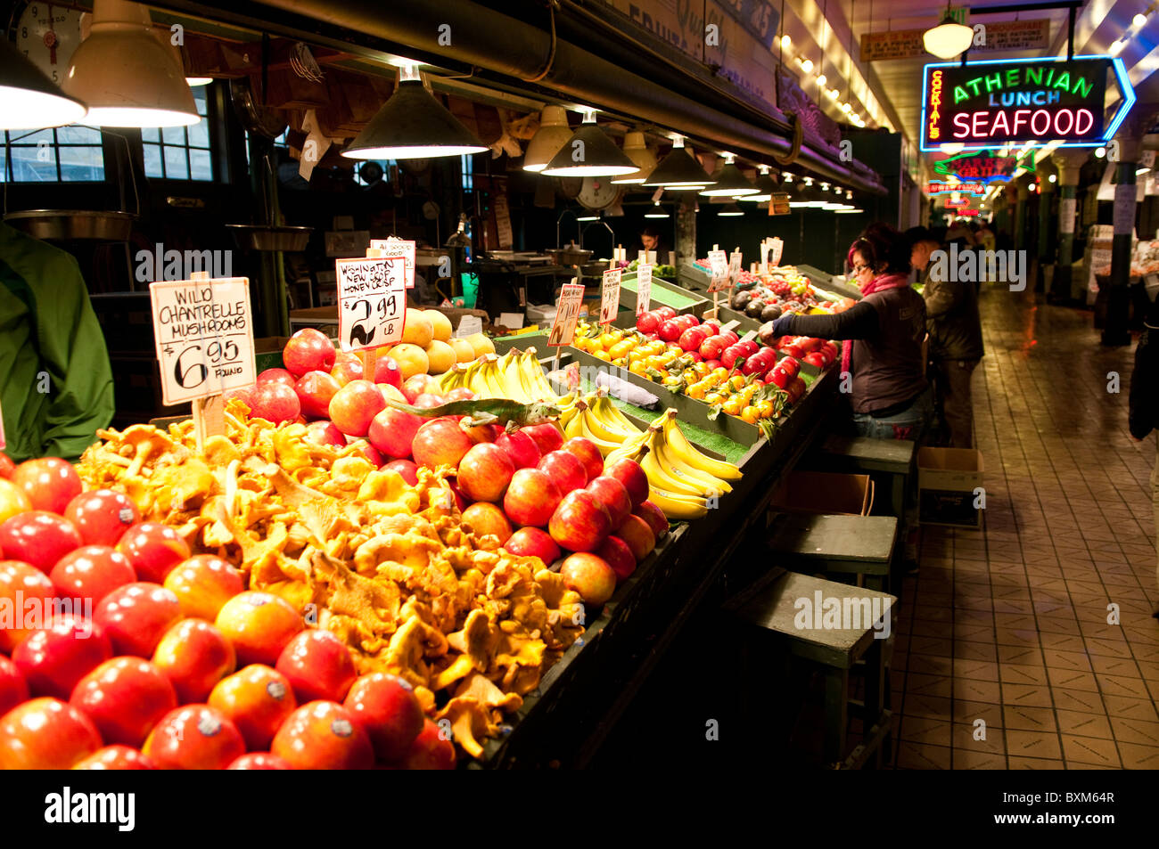 Seattle Fish Market Pike Place Market Stock Photo Alamy