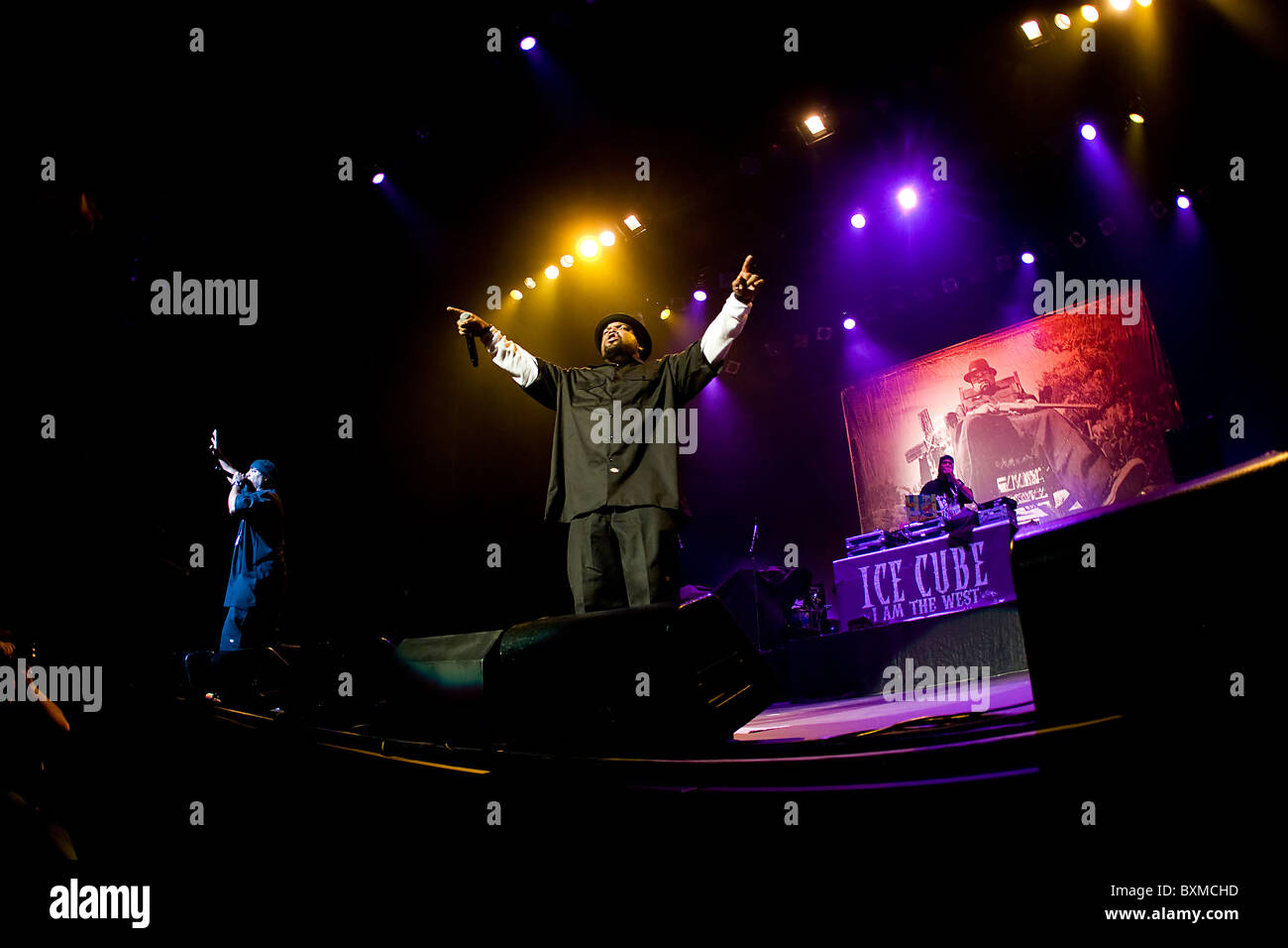 Rap Star Ice Cube performing live in concert Stock Photo Alamy
