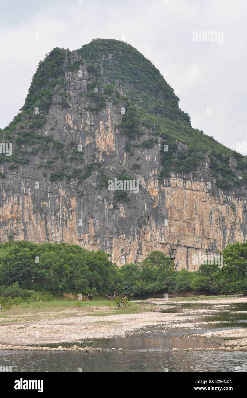 Beautiful scenery along the Li river, Guilin area, Southern China Stock ...