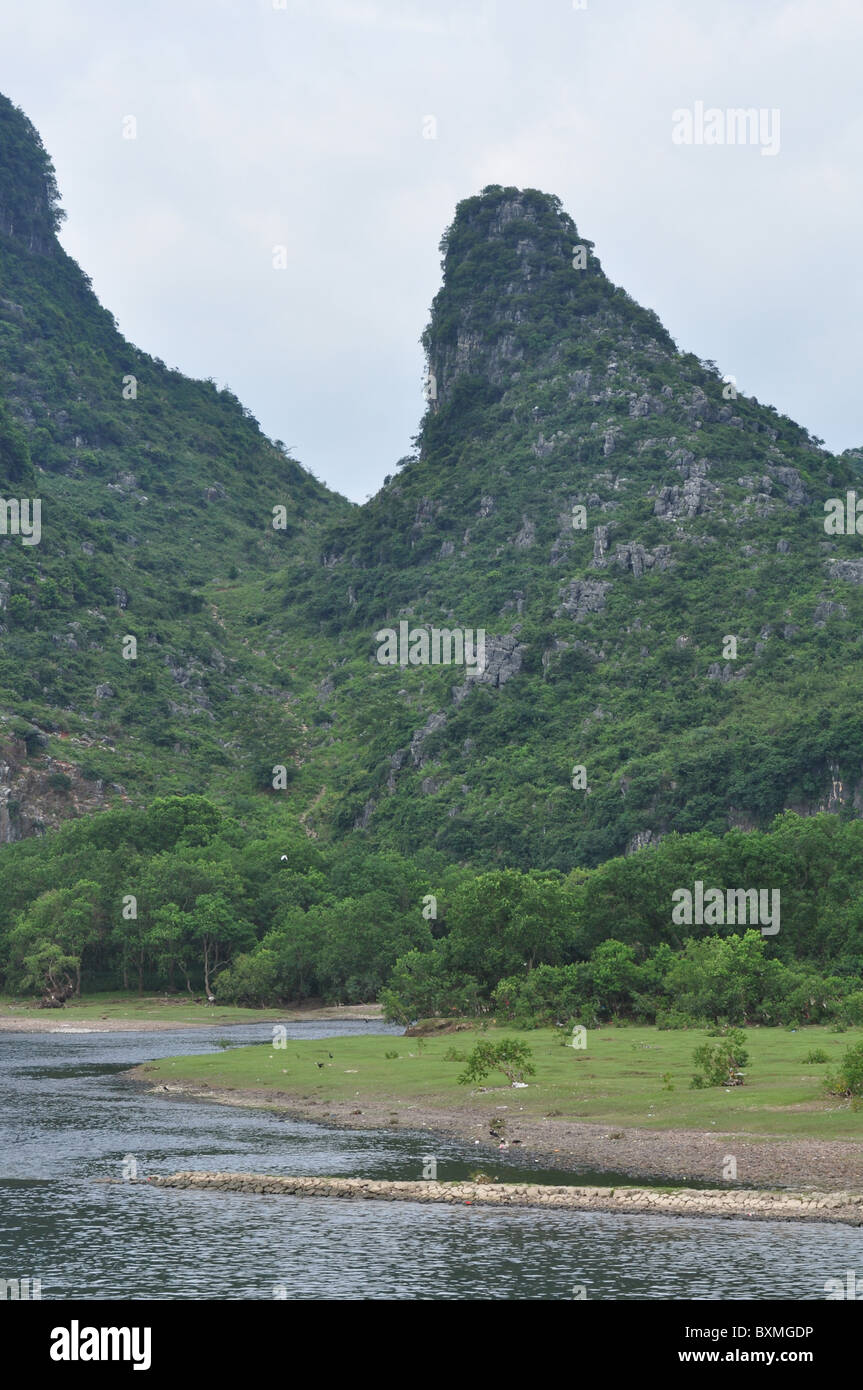 Beautiful scenery along the Li river, Guilin area, Southern China Stock ...