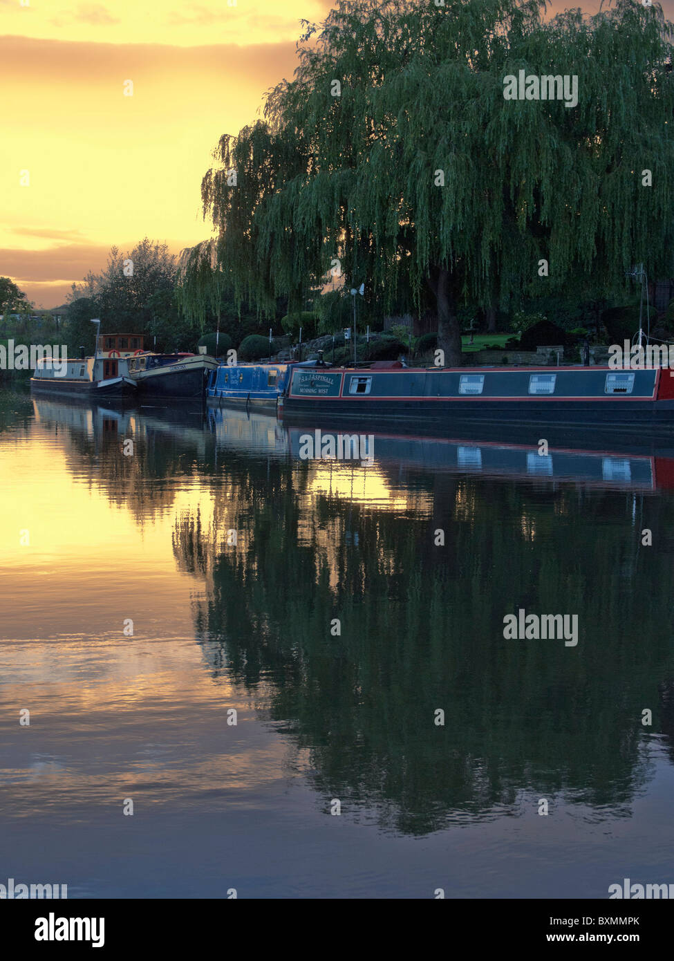 the river avon bidford on avon warwickshire the midlands england uk