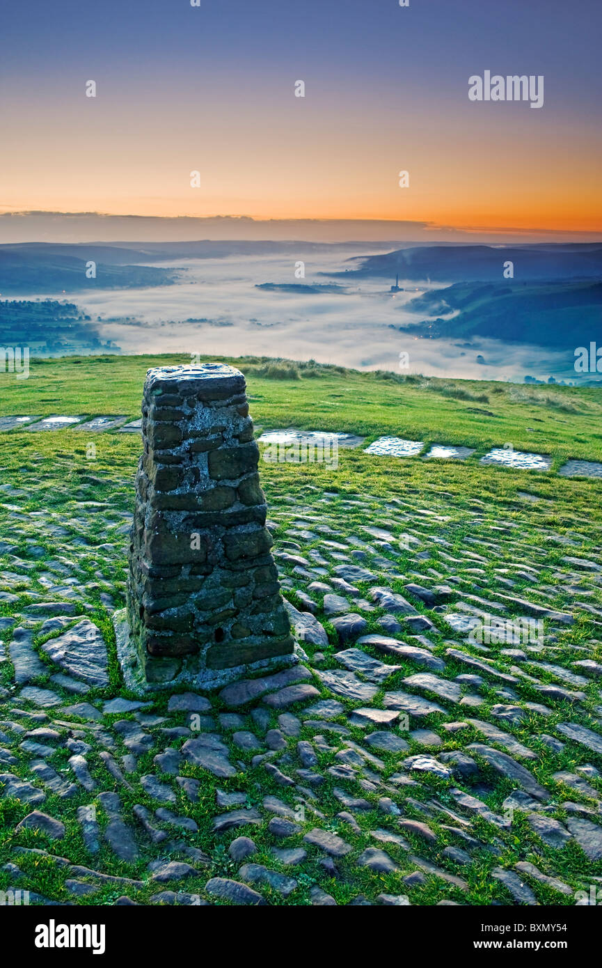 View Over The Hope Valley from Mam Tor at Sunrise, Peak District National Park, Derbyshire, England, UK Stock Photo