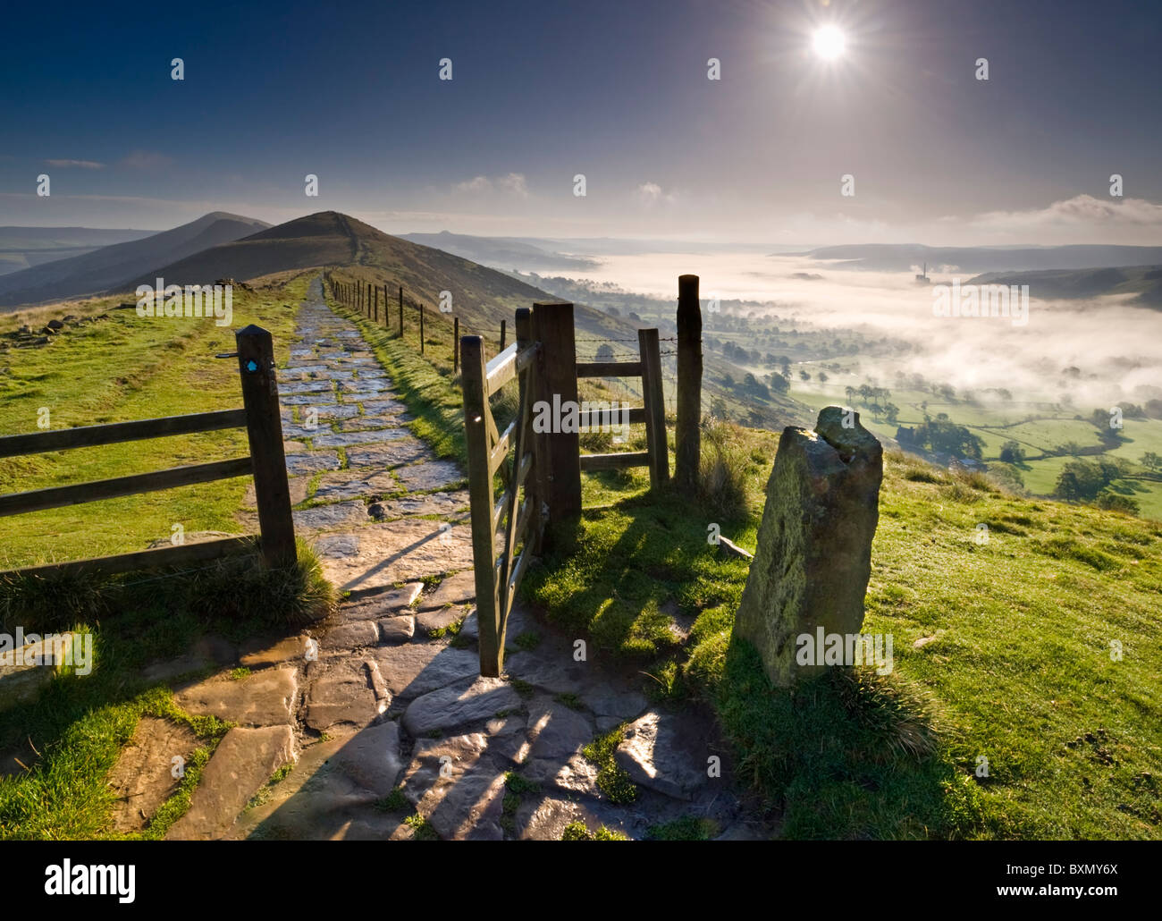 Fog laden Hope Valley below The Great Ridge, Peak District National Park, Derbyshire, England, UK Stock Photo