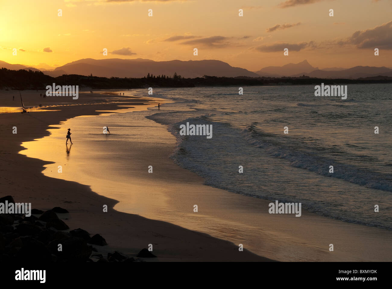 Setting sun Byron Bay, NSW Stock Photo Alamy